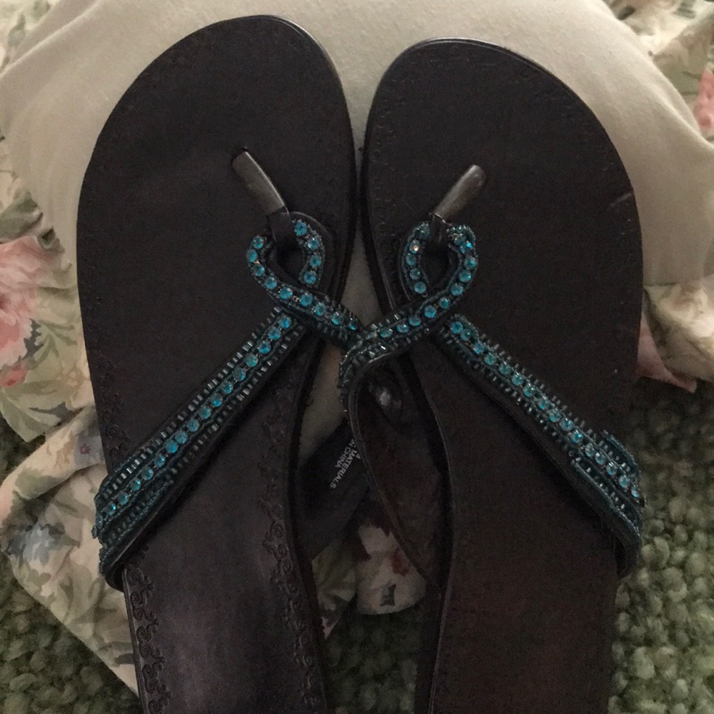 Ladies turquoise beaded sandals size 8 .